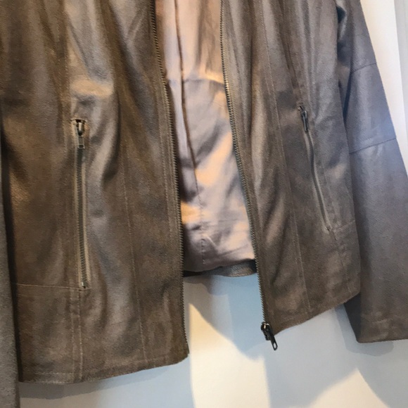 Jacket - Picture 3 of 5